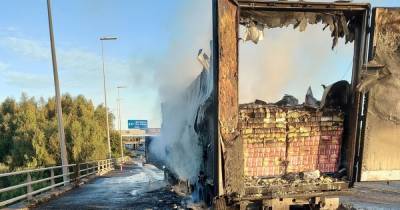 Truck full of Birds Eye potato waffles destroyed after lorry catches fire on the M6 - www.manchestereveningnews.co.uk