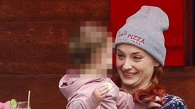 Sophie Turner Laughs Plays With Daughter Willa, 1, At Lunch In NYC – Photo - hollywoodlife.com - New York