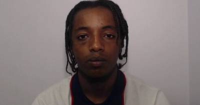 Police investigating attempted murder after teen stabbed are looking for this man - www.manchestereveningnews.co.uk