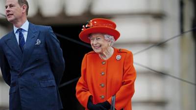 Queen Elizabeth launches baton relay for Commonwealth Games - abcnews.go.com - Britain - Birmingham - Tokyo - city England