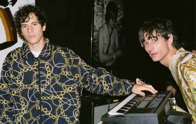 Oberhofer on working with The Strokes’ Nick Valensi on new single ‘SUNSHiiNE’: “It’s such a moment” - www.nme.com