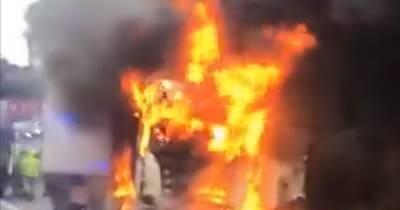 Dramatic footage on M8 shows lorry engulfed by fireball - www.dailyrecord.co.uk - Scotland