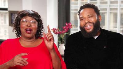 Anthony Anderson on Hosting 'House Haunters' With Mom Doris and a Possible Return to 'Law & Order' (Exclusive) - www.etonline.com