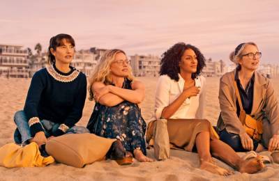‘On The Verge’: Julie Delpy’s ‘Sex & The City’-Esque Series Celebrates Middle-Aged Women With Mixed Results [Review] - theplaylist.net - New York, county Day
