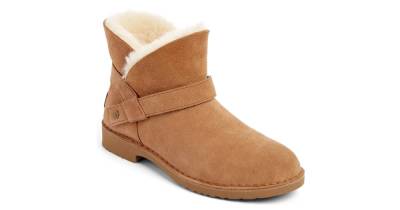 These Ultra-Popular UGGs Are Water Resistant and 60% Off Right Now - www.usmagazine.com