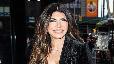 Teresa Giudice Gives Tour Of Her Massive New NJ Mansion, Which Includes A Bed In Her Garden - hollywoodlife.com - New Jersey