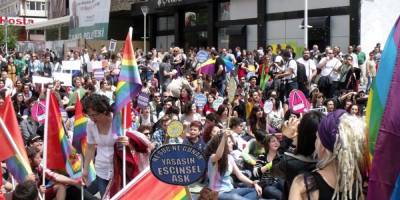 Turkey | Court acquits 19 LGBTI+ Pride marchers - www.mambaonline.com - Turkey