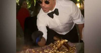 Salt Bae slammed as ‘Mickey Mouse’ by top chef sparking beef over £630 steak - www.msn.com