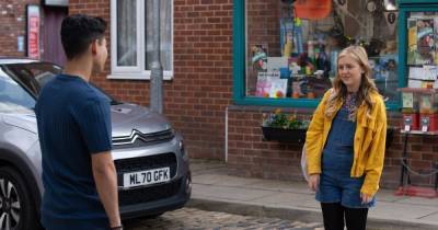 Corrie fans want 'cute' couple to work amid controversial storyline predictions - www.manchestereveningnews.co.uk