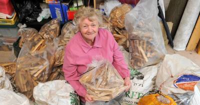 Annan Community Council providing kindling for elderly and vulnerable - www.dailyrecord.co.uk