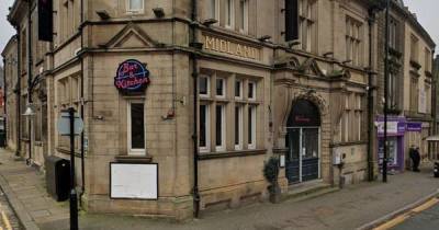 Clubbers stuck inside nightclub for hours after 'two women are spiked with needles' - www.dailyrecord.co.uk