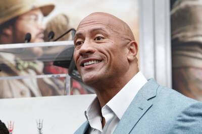 Dwayne Johnson’s 5-Year-Old Daughter Can Spot Her Dad’s Fans In Public And It’s Adorable - etcanada.com