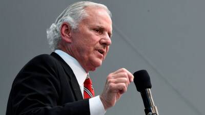 Debate over explicit memoir becomes a focus of GOP gov races - abcnews.go.com - Virginia - South Carolina