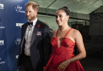Meghan Markle & Prince Harry Pay Tribute To Veterans At Red-Carpet Gala In NYC - etcanada.com - New York