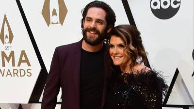 Thomas Rhett on Bringing His Mom to the 2021 CMAs as He Awaits Baby's Arrival (Exclusive) - www.etonline.com - Tennessee