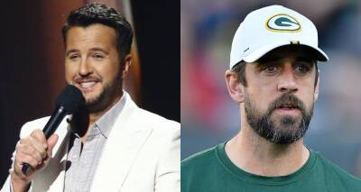 Luke Bryan Trolls Aaron Rodgers Over COVID Vaccine Controversy in CMAs 2021 Opening Monlogue - www.justjared.com