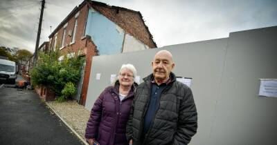 "It's an insult": Couple whose home was almost destroyed by sinkhole offered £200 for cleaning products - www.manchestereveningnews.co.uk - Manchester