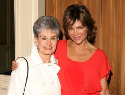 Lisa Rinna Shares Mom Lois Had A Stroke, Is With Her While She ‘Transitions’ - etcanada.com
