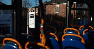 Hero bus inspectors honoured for saving passengers' lives - www.manchestereveningnews.co.uk - Manchester