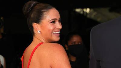 Meghan Markle Is Serving Bombshell in This Bright Red Carolina Herrera Gown - www.glamour.com