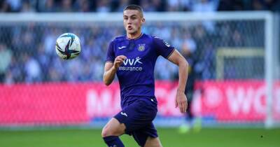 Vincent Kompany - Liam Delap - Cole Palmer - James Macatee - Man City sent a warning as Taylor Harwood-Bellis continues to shine on loan at Anderlecht - manchestereveningnews.co.uk - Manchester - Belgium - city Former