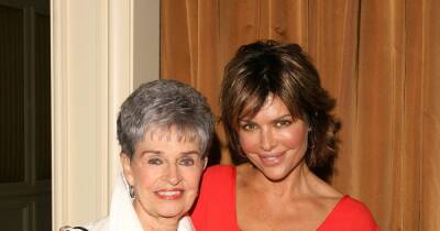 Lisa Rinna reveals mom suffered stroke, 'transitioning' to other side - www.wonderwall.com