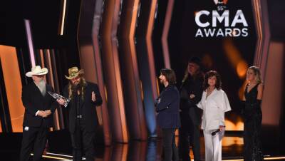 Luke Bryan - Carly Pearce - Luke Combs - CMA Awards Steady From 2020 In Early Numbers; ‘Alter Ego’, ‘Chicago Fire’, ‘Chicago P.D.’ Dip To Season Lows - deadline.com - Chicago - county Early
