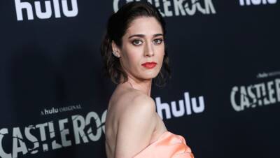 ‘Fatal Attraction’ Starring Lizzy Caplan As Alex Gets Paramount + Series Order - deadline.com