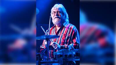 Graeme Edge Dies: Moody Blues Drummer, Songwriter & Co-Founder Was 80 - deadline.com - Britain - Birmingham