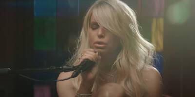 Jessica Simpson Returns to Music With a Cover of Nothing But Thieves' 'Particles' - www.justjared.com