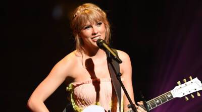 Taylor Swift's 'All Too Well' 10 Minute Version - Read Full Lyrics & Listen Now! - www.justjared.com