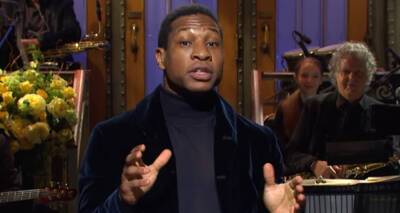 Jonathan Majors Jokes About Idris Elba's Good Looks in 'Saturday Night Live' Monologue - Watch! - www.justjared.com