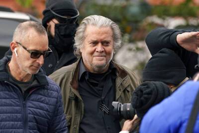 Steve Bannon Turns Self In To Face Contempt Of Congress Charges - deadline.com