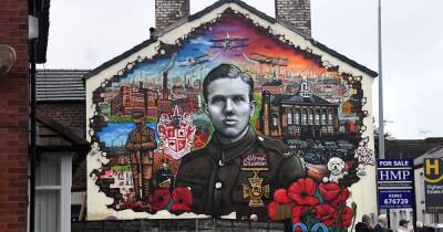 Stunning Remembrance Day mural appears on side of house in Greater Manchester - www.manchestereveningnews.co.uk - Manchester - county Cross