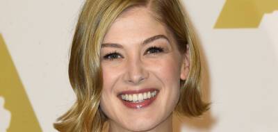 Rosamund Pike Feels 'Embarrassed' By Her Role in This Movie - Here's Why - www.justjared.com