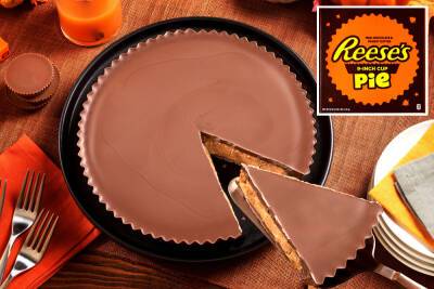 Giant Reese’s cup ‘Thanksgiving Pie’ is sold out — but you can still get one - nypost.com