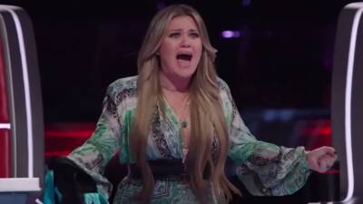 'The Voice' Coaches on How Kelly Clarkson 'Won' the Season 21 Blind Auditions (Exclusive) - www.etonline.com