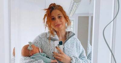 Stacey Solomon captures baby daughter Rose smiling for first time as she agrees with fans - www.manchestereveningnews.co.uk