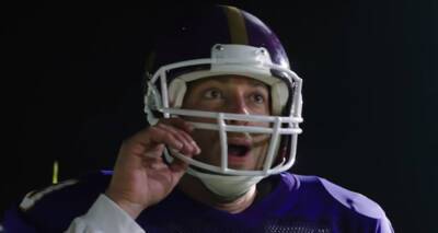 Zachary Levi Transforms Into Super Bowl Champ Kurt Warner in New 'American Underdog' Trailer - Watch Now! - www.justjared.com - USA