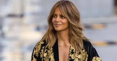 Halle Berry's Gold Kimono Top Makes Loungewear Look Luxe - www.msn.com - Spain