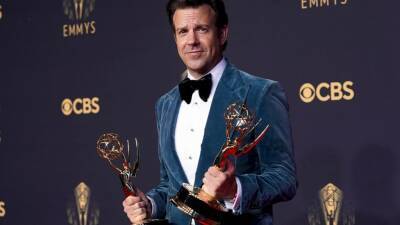Ted Lasso's Sudeikis helps raise funds for prosthetic limbs - abcnews.go.com - Britain
