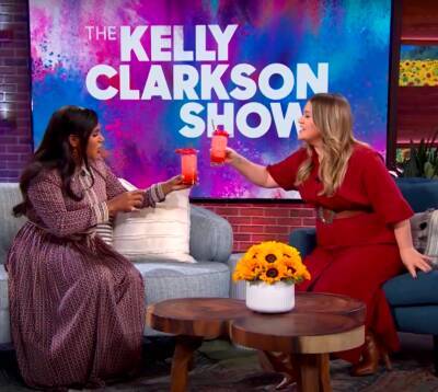 Mindy Kaling And Kelly Clarkson Try Kelly Kapoor’s ‘Disgusting’ Cocktail From ‘The Office’ - etcanada.com
