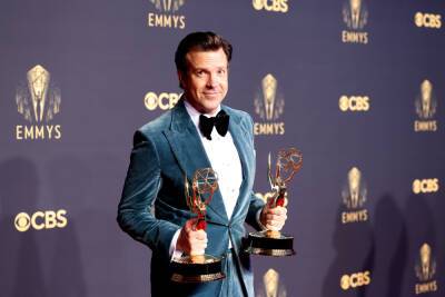 ‘Ted Lasso’’s Sudeikis Helps Raise Funds For Prosthetic Limbs - etcanada.com - Britain - USA