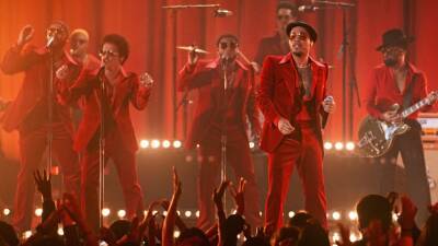Bruno Mars and Anderson .Paak Open 2021 American Music Awards With Silk Sonic Performance - www.etonline.com - USA
