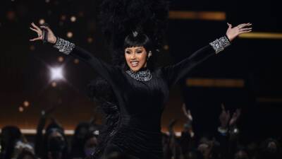 Cardi B's Best Hosting Moments at the 2021 American Music Awards - www.etonline.com - Los Angeles - USA