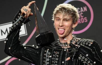 Machine Gun Kelly says the age of the rock star “looks pretty alive to me” - www.nme.com - Los Angeles - USA