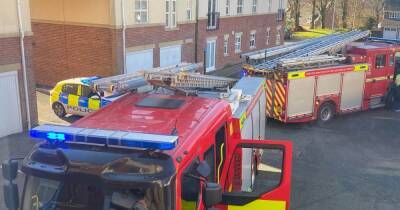 Firefighters rush to flats blaze in Bolton after kitchen fills room with smoke - www.manchestereveningnews.co.uk - Manchester - county Garden - county Cross