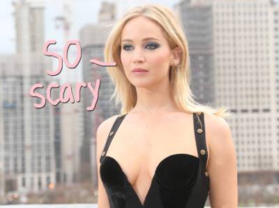Jennifer Lawrence Reveals Her Last Thoughts During Traumatic Moment She Almost Died In A Plane Crash - perezhilton.com - New York - city Louisville