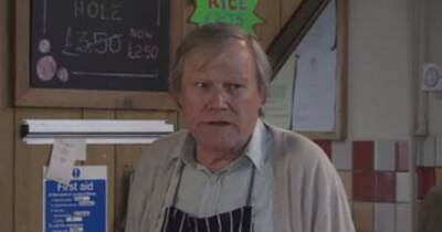 Corrie fans beg Roy Cropper not to leave as he sparks suicide concerns - www.manchestereveningnews.co.uk