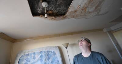 Man's three-year nightmare living in damp-ravaged council flat with leaky lounge ceiling - www.manchestereveningnews.co.uk - Manchester
